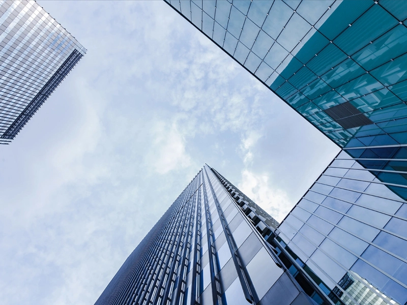 Applicazioni del vetro architettonico nelle facciate continue