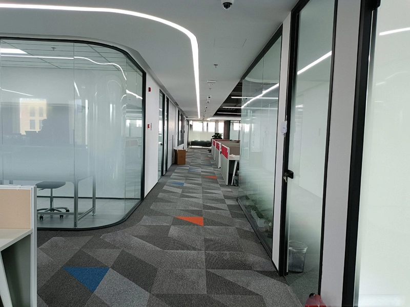 Applicazioni del vetro architettonico nell'area della Privacy