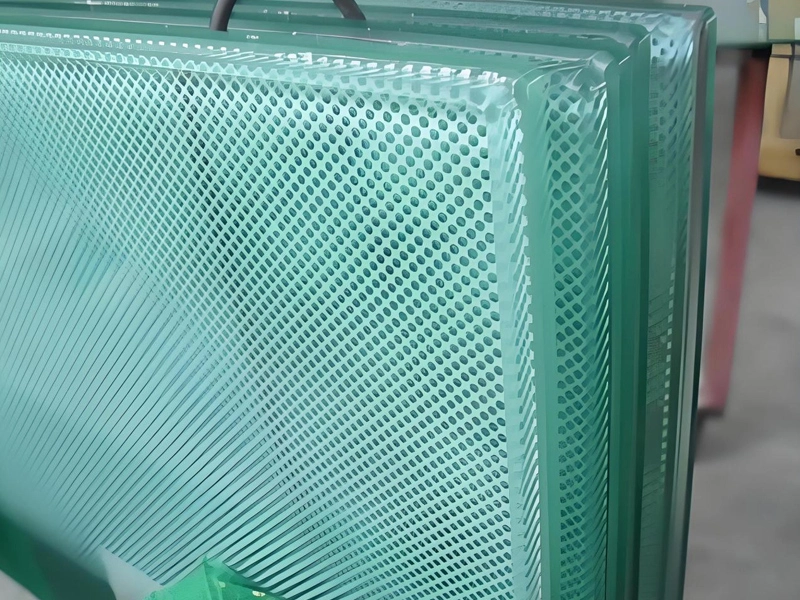 La differenza tra serigrafia e vetro stampato digitale